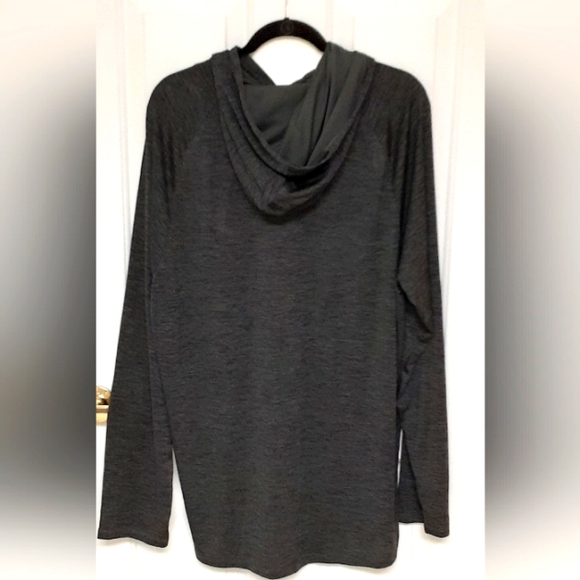 Under Armour Heat Gear men's  size 2xl pull over long sleeves hooded top - Picture 2 of 10